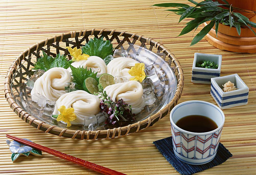 面對消費降級，餐飲品牌策劃公司教你如何經營