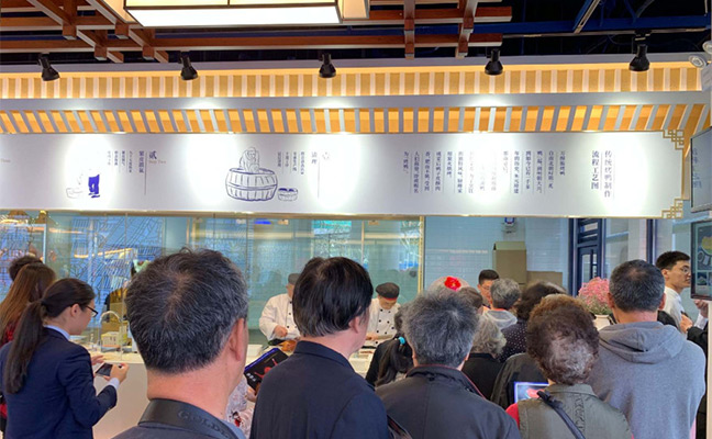 萬酥脆烤鴨到店顧客